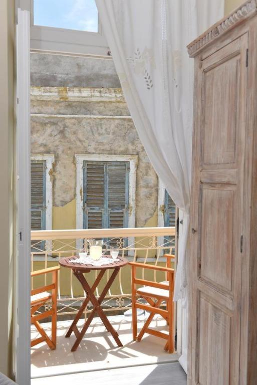 Oisyra Boutique Suites Ermoupoli Dış mekan fotoğraf
